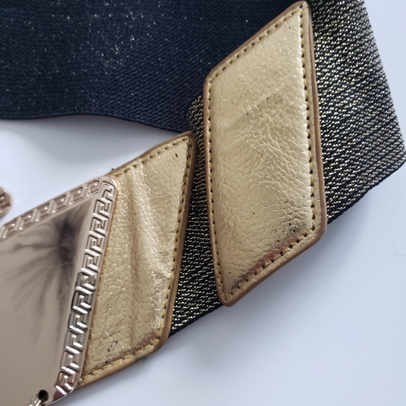 Elasticized Cinch Belt with Latch and Chain - Picture 14 of 16